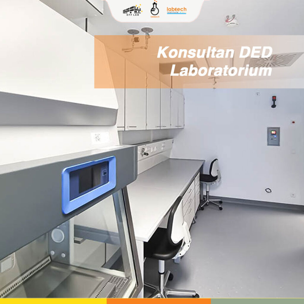 Konsultan DED laboratorium sedang merancang blueprint layout standar ISO 17025